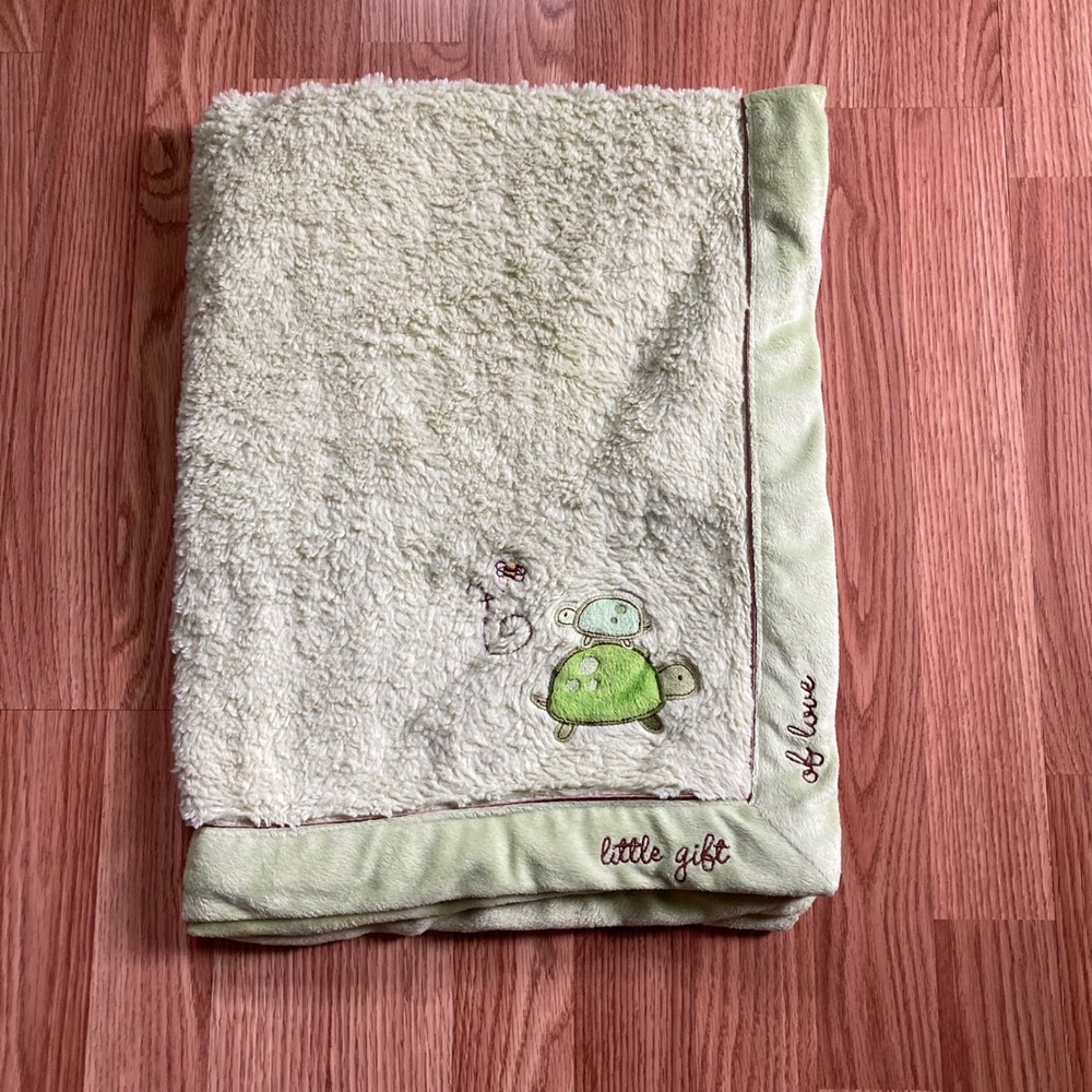 Babies R Us 2012 Baby Blanket Turtles Bee Little Gift of Love Green 37 x 29